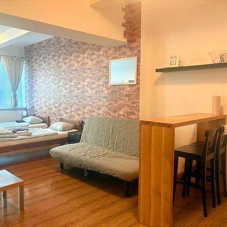 Zizkov Cosy Studio Apartments Prag Exteriör bild