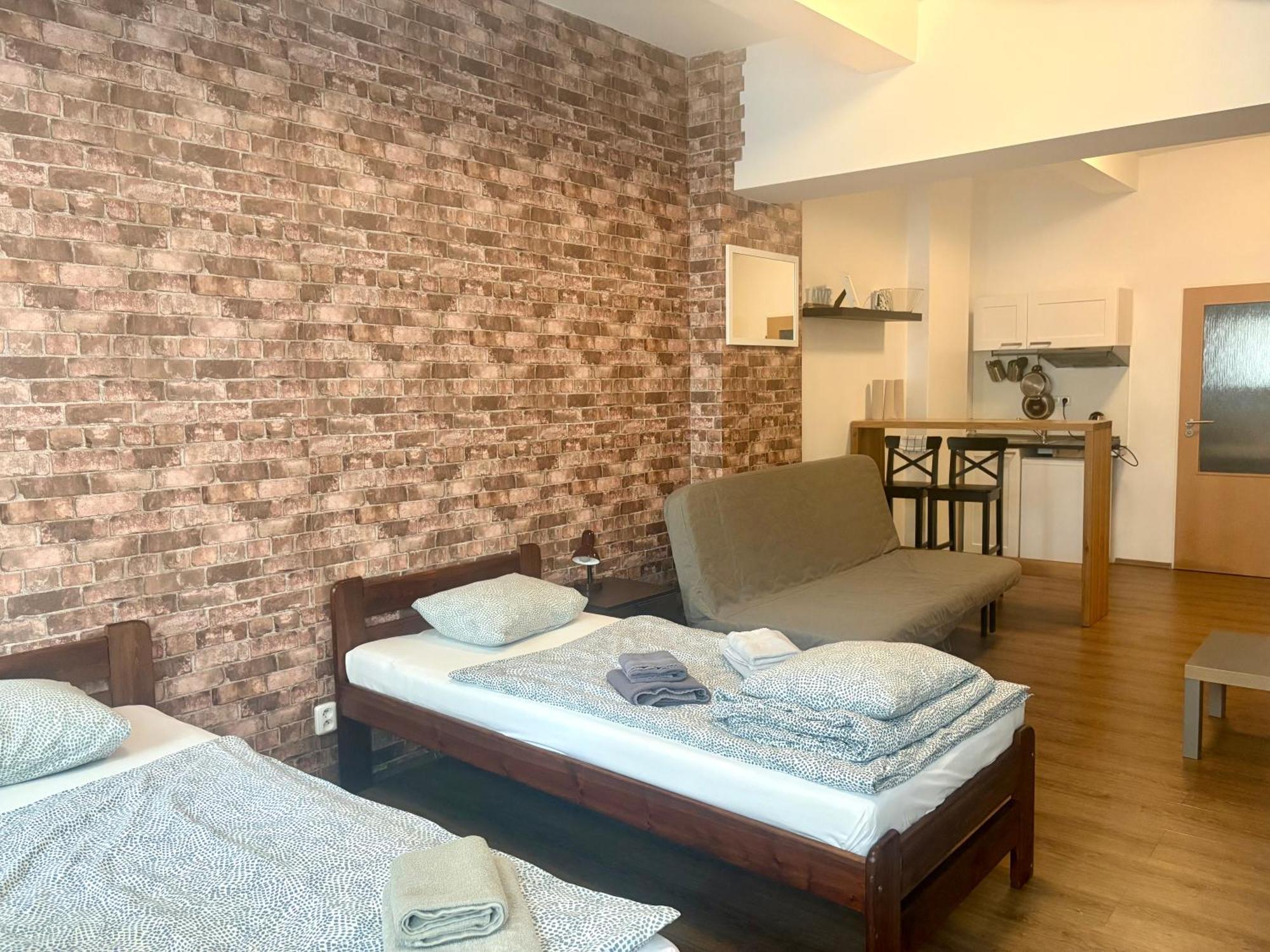 Zizkov Cosy Studio Apartments Prag Exteriör bild