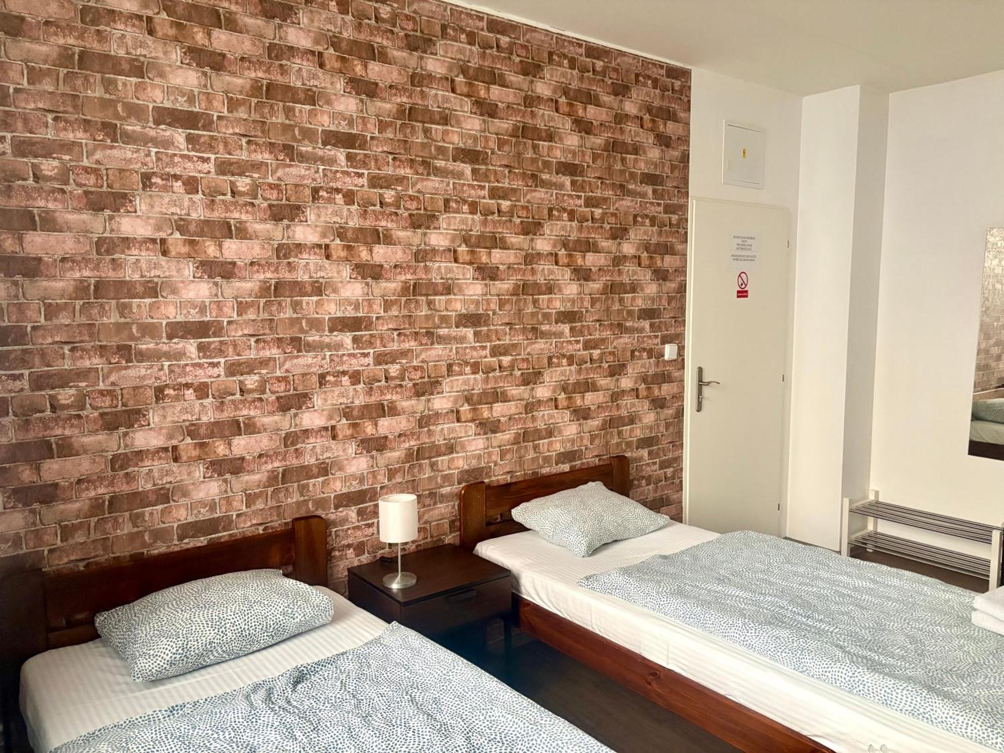 Zizkov Cosy Studio Apartments Prag Exteriör bild