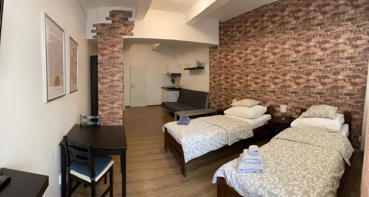 Zizkov Cosy Studio Apartments Prag Exteriör bild