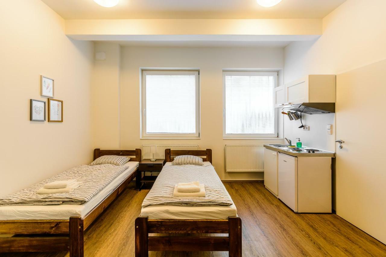 Zizkov Cosy Studio Apartments Prag Exteriör bild