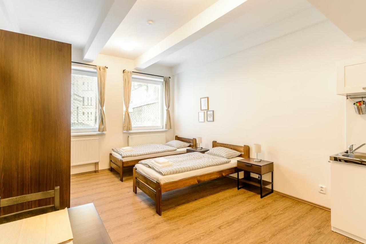 Zizkov Cosy Studio Apartments Prag Exteriör bild