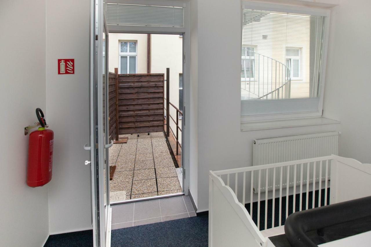 Zizkov Cosy Studio Apartments Prag Exteriör bild