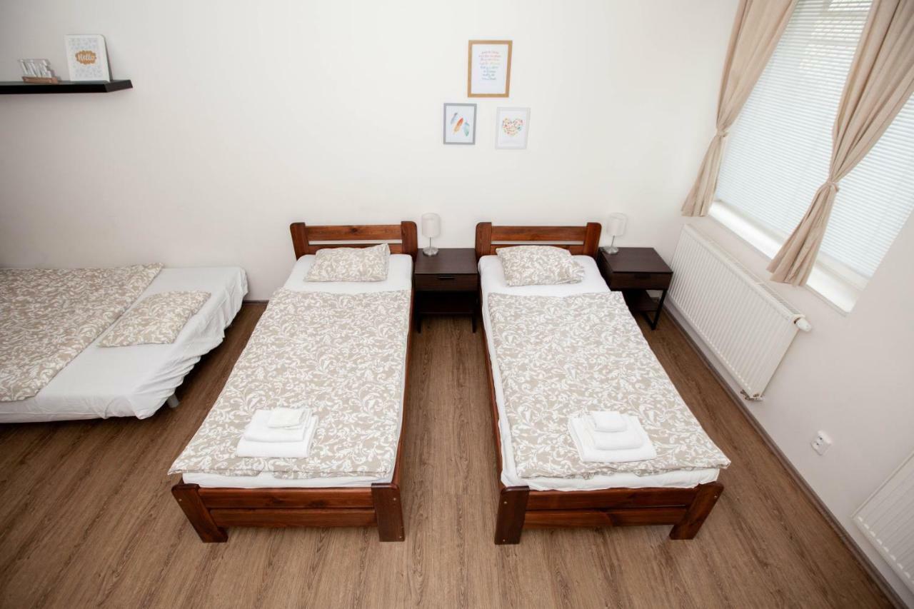 Zizkov Cosy Studio Apartments Prag Exteriör bild