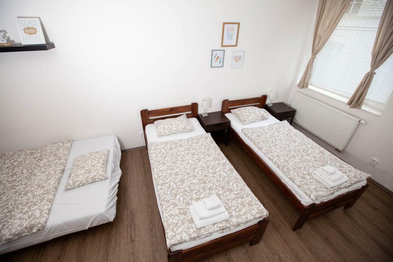 Zizkov Cosy Studio Apartments Prag Exteriör bild