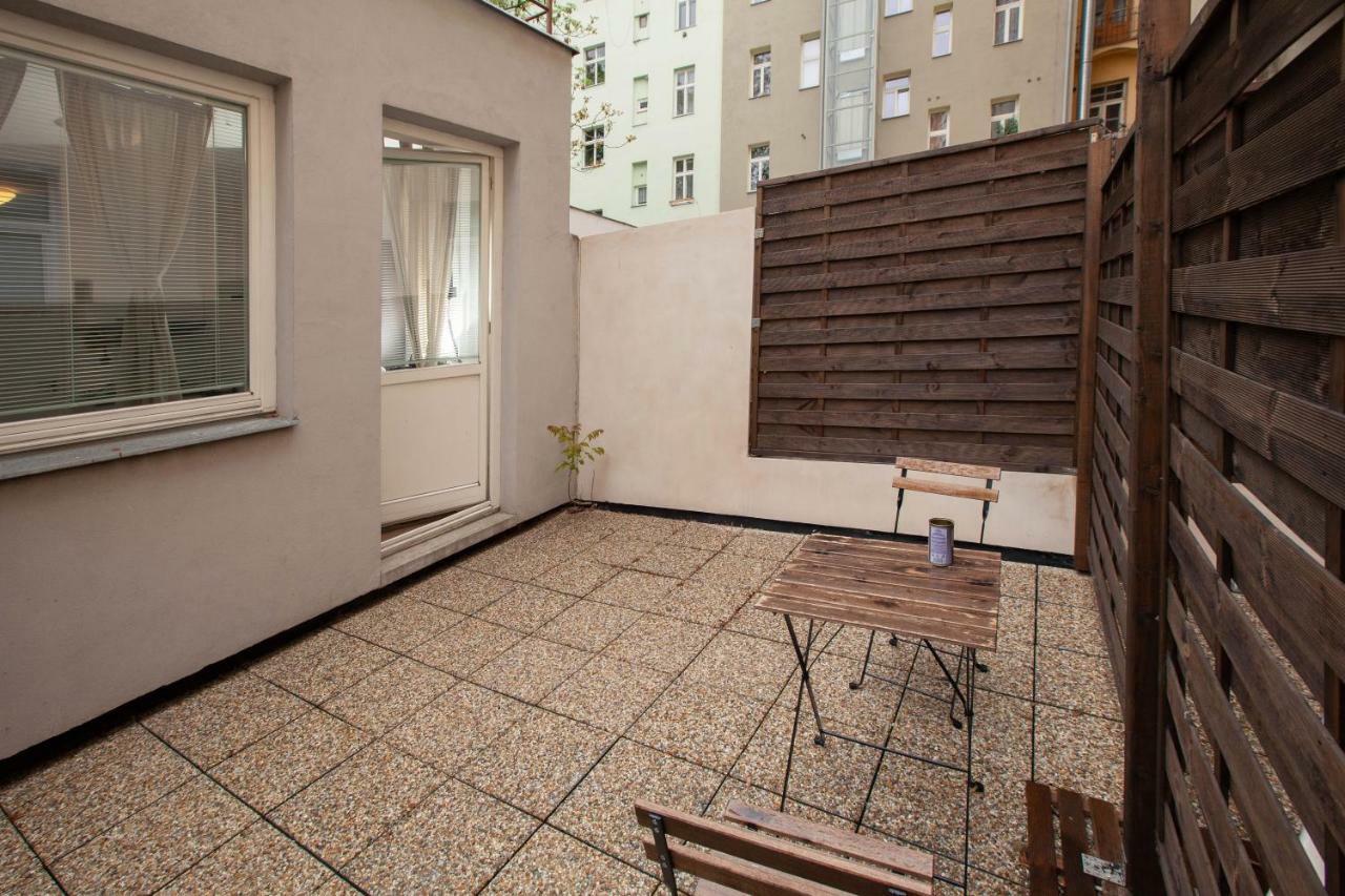 Zizkov Cosy Studio Apartments Prag Exteriör bild